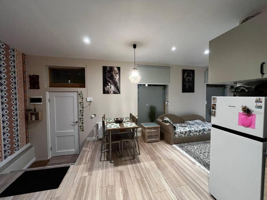Avotu 43 Flat In